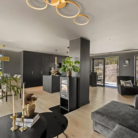 Nytt Og Sjonaert Hus Med Boblebad Til Leie! Grimstad (Aust-Agder)