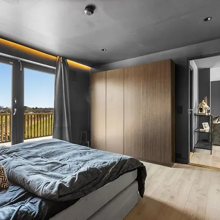 Nytt Og Sjonaert Hus Med Boblebad Til Leie!