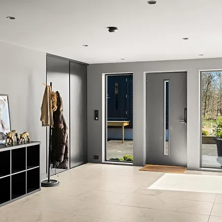 Nytt Og Sjonaert Hus Med Boblebad Til Leie!